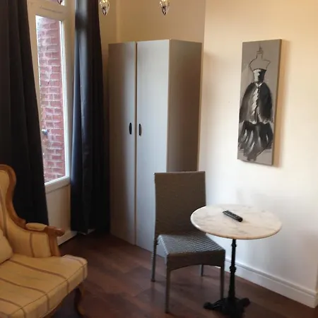 酒店 De La Paix 帕米耶